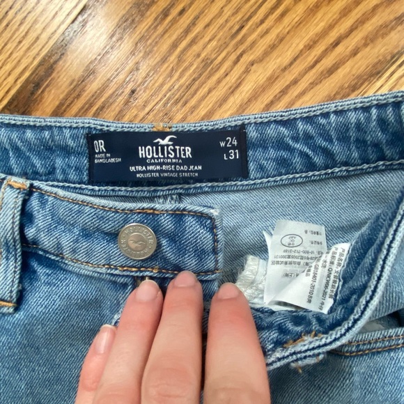 Hollister Ultra High Rise Dad Jeans with Embroidered - Picture 6 of 6